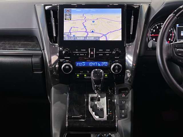 UJ0047709651_41_002.jpg