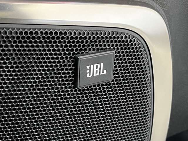 UJ0047709651_8_002.jpg
