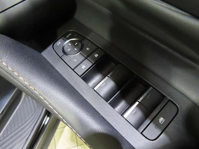 U00048129275_44_001.jpg