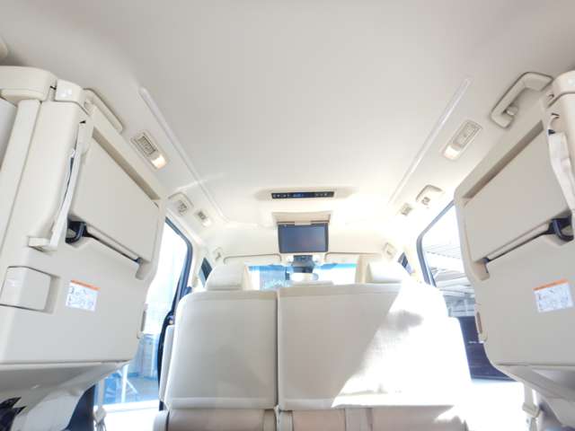 U00048375027_40_001.jpg