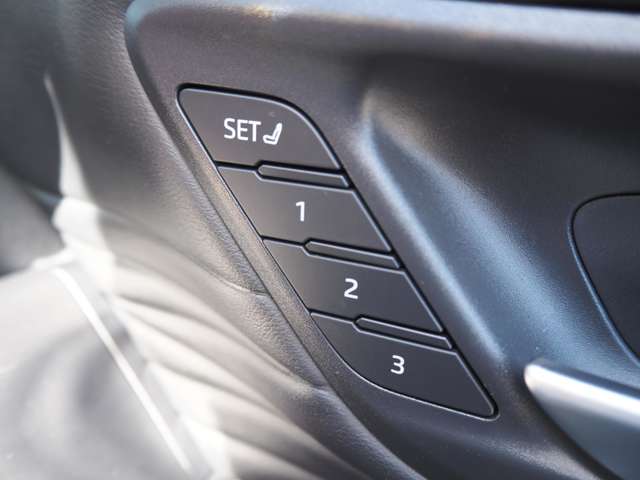 U00047860423_43_001.jpg