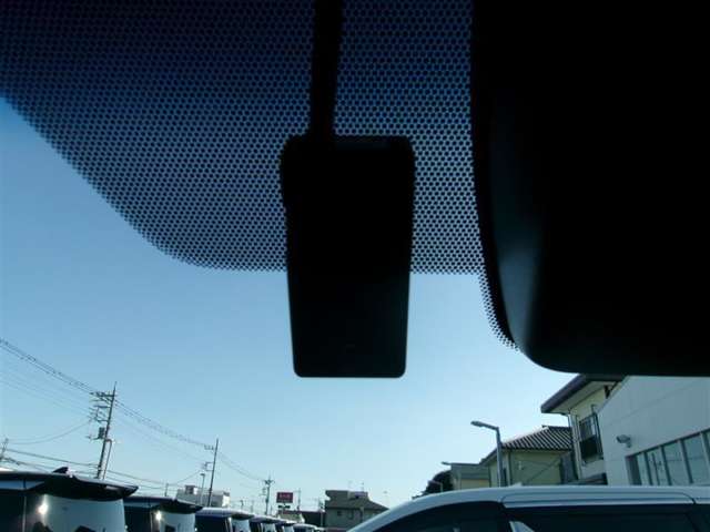 U00047928136_35_003.jpg