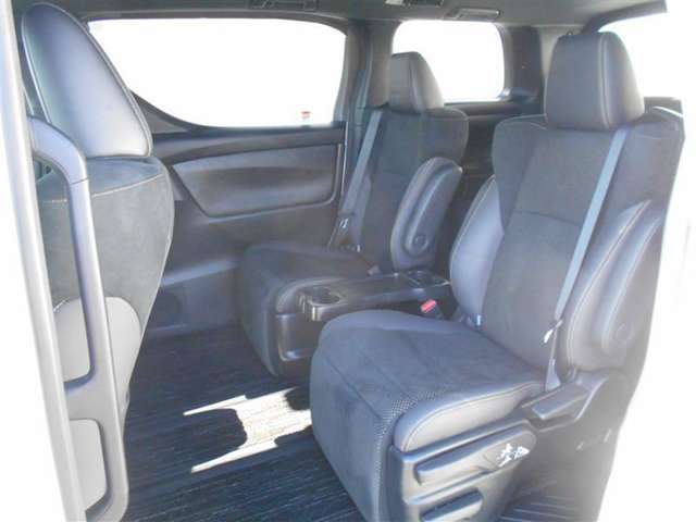 U00047799065_10_002.jpg