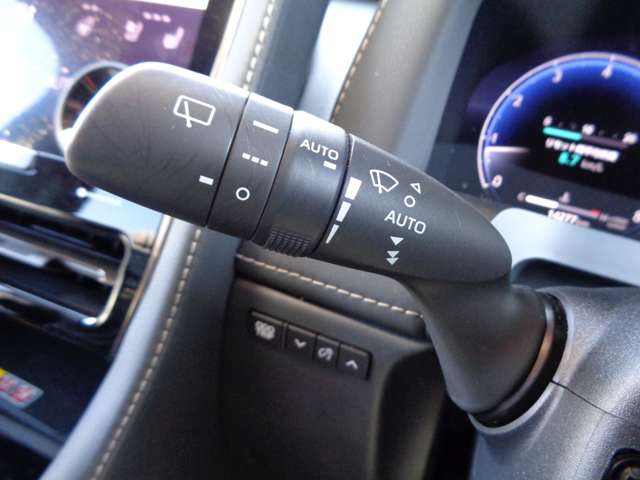 U00048279472_43_001.jpg