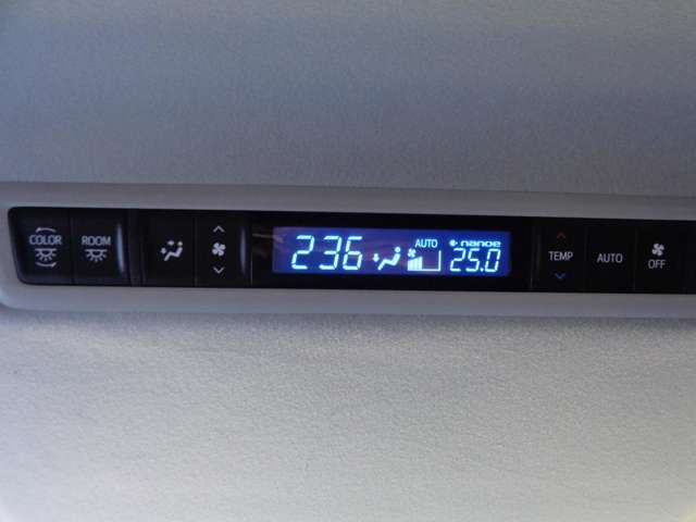 U00048470780_63_001.jpg