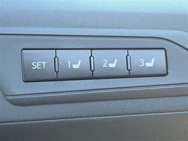 UJ0047933675_30_001.jpg