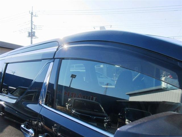 UJ0048262926_53_001.jpg