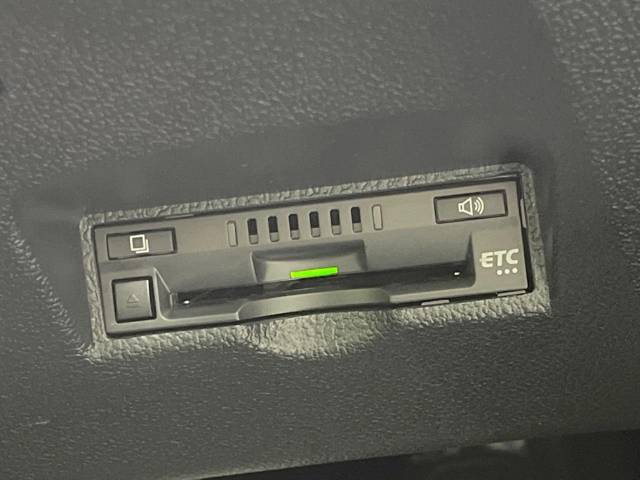 UZ0046782575_5_001.jpg