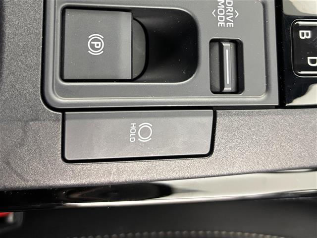 UZ0047810940_17_002.jpg
