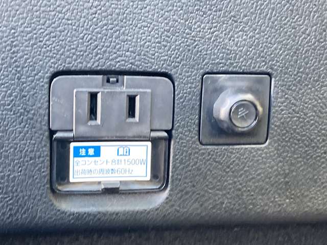 UZ0048039060_42_003.jpg