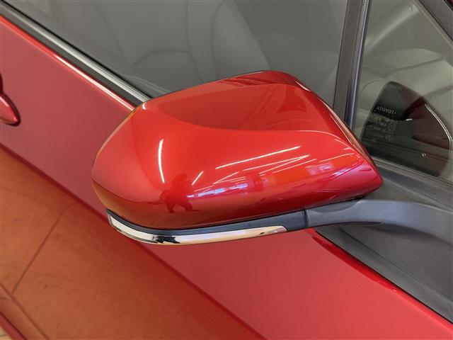 UZ0047996777_36_002.jpg