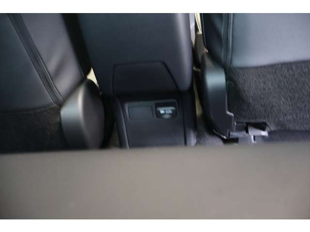 U00048214475_34_001.jpg