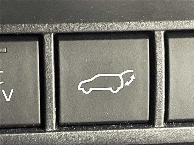 UZ0048544202_39_002.jpg