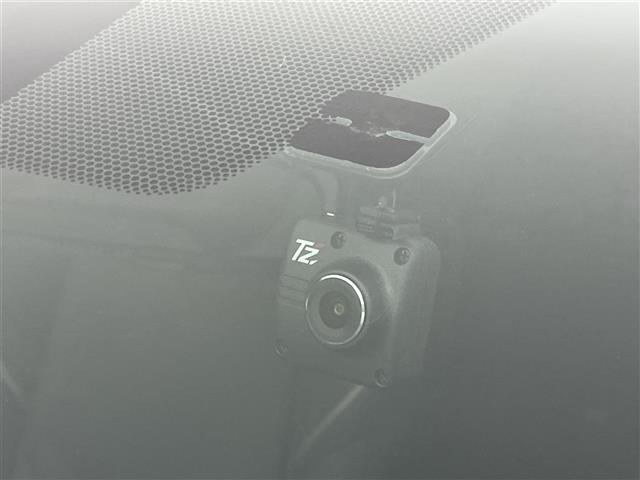 UZ0048544202_9_002.jpg