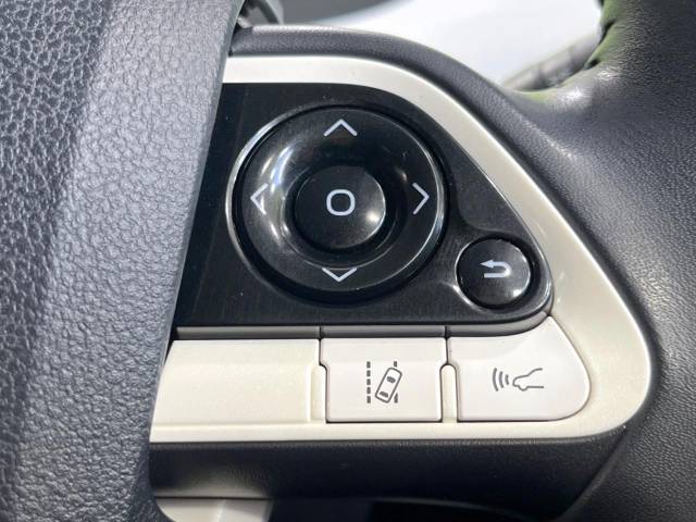 UZ0048295168_69_001.jpg