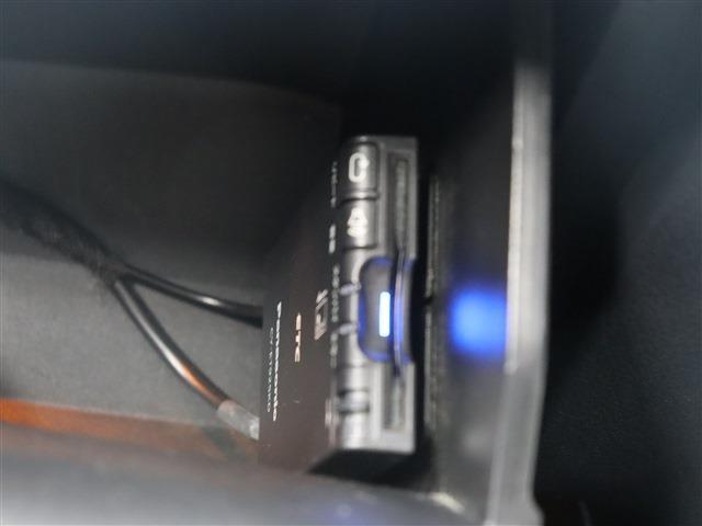 UJ0048413856_13_001.jpg