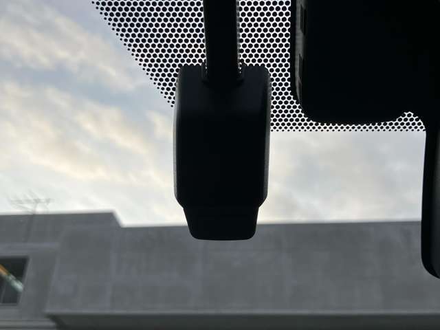 U00047861144_54_002.jpg