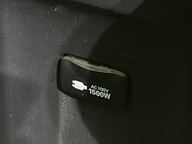 UZ0048514157_54_001.jpg