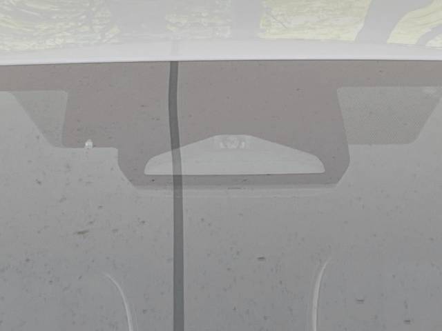 UZ0048082181_35_001.jpg