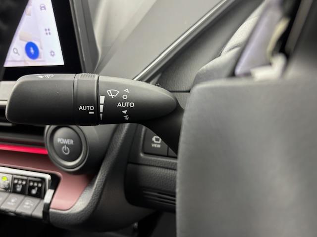 UZ0047797659_12_002.jpg
