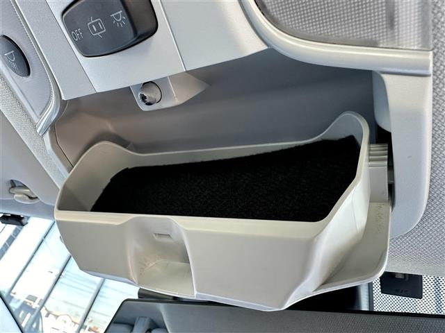 UZ0047676974_44_002.jpg