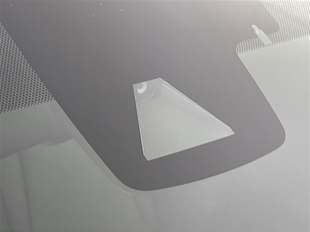 UZ0048194841_47_003.jpg
