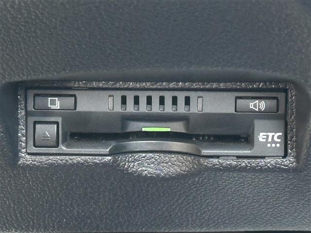UZ0048057142_6_001.jpg