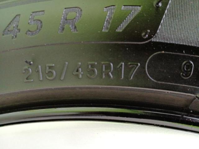 UZ0048194524_61_001.jpg