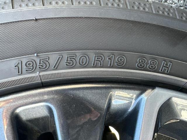 UZ0047908117_62_001.jpg