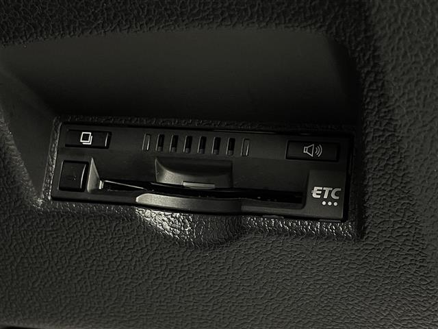 UZ0048506383_35_002.jpg