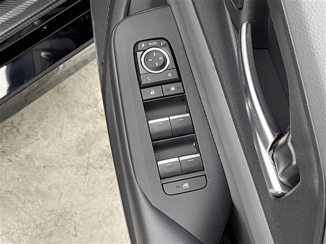 UZ0048188101_45_002.jpg