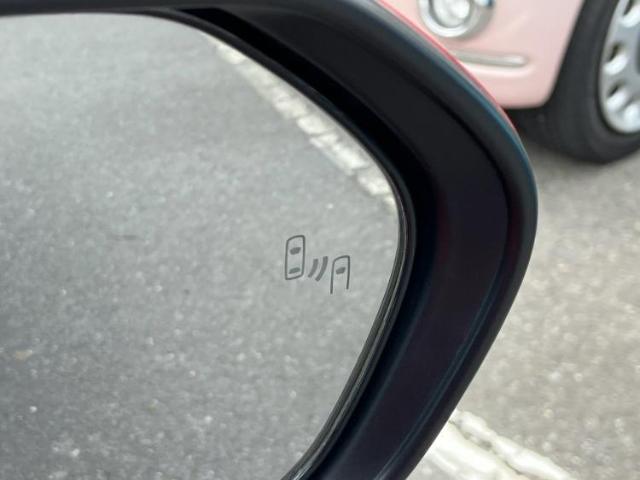 UZ0048270339_17_001.jpg