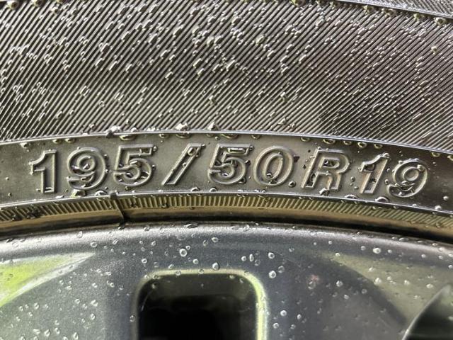 UZ0048111959_50_001.jpg