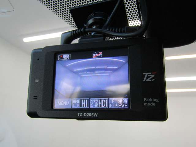 U00047604856_53_001.jpg