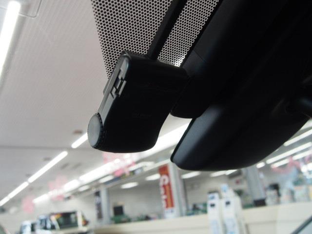 UJ0048393587_31_003.jpg