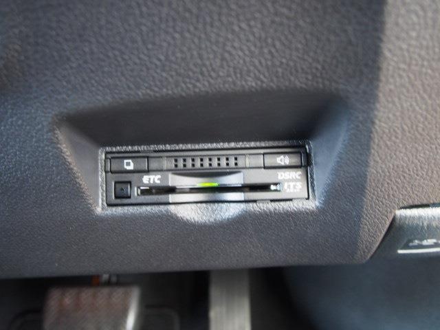 UJ0048393587_64_002.jpg
