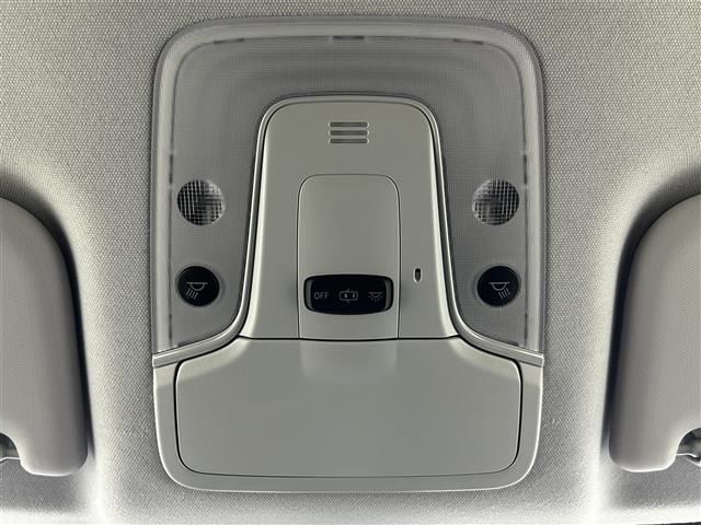 UZ0048070230_17_002.jpg