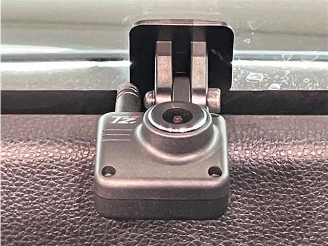 U00048398164_11_001.jpg