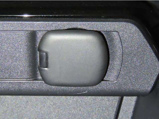 U00048560765_33_001.jpg