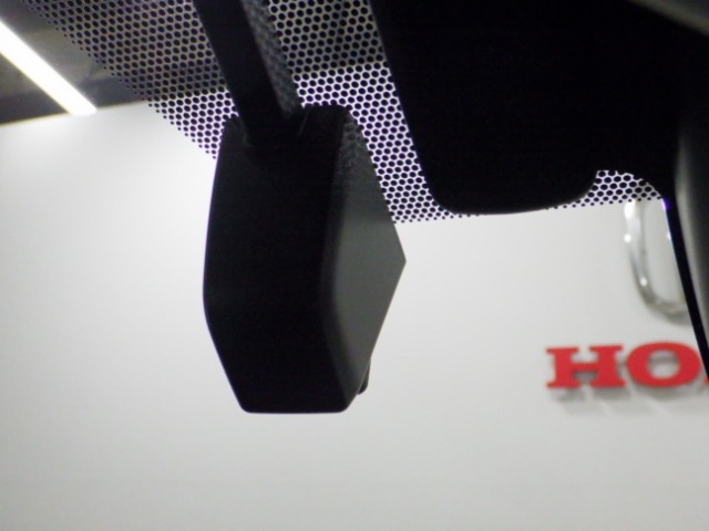 UZ0048252157_2_001.jpg
