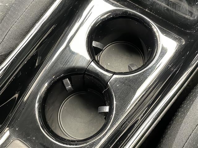 UZ0048221885_44_002.jpg