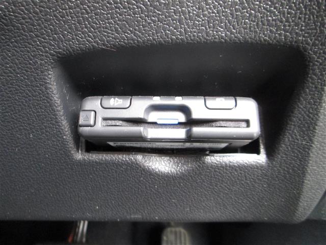 UZ0048211649_11_002.jpg