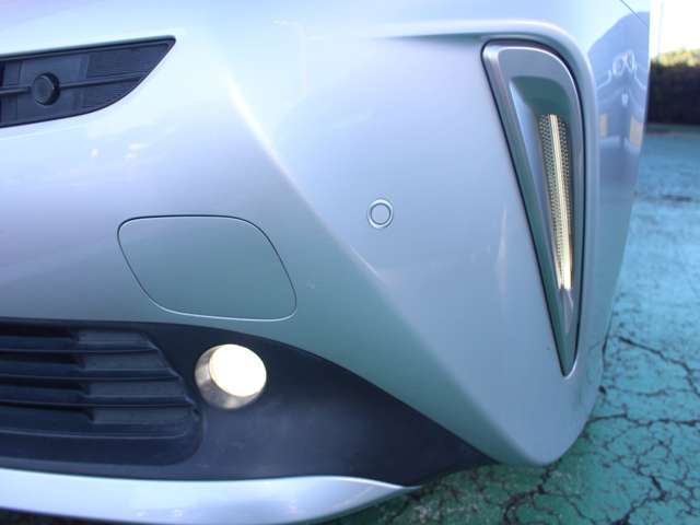 UZ0047218706_35_003.jpg