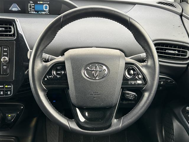 UZ0048572010_32_002.jpg