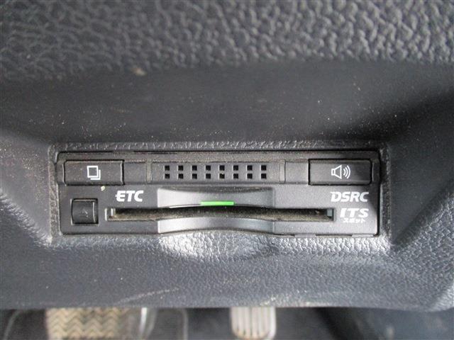 UJ0048213424_33_001.jpg