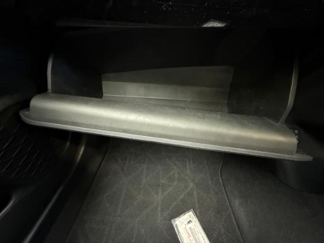 UZ0047849965_44_001.jpg