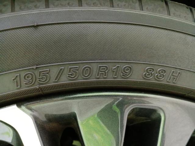 UZ0048557586_60_001.jpg