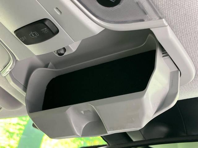 UZ0048511566_58_001.jpg