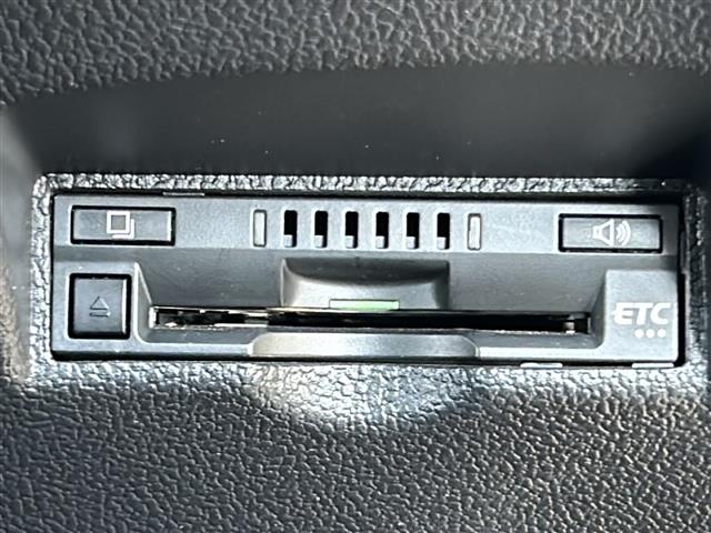 UZ0048551912_15_001.jpg