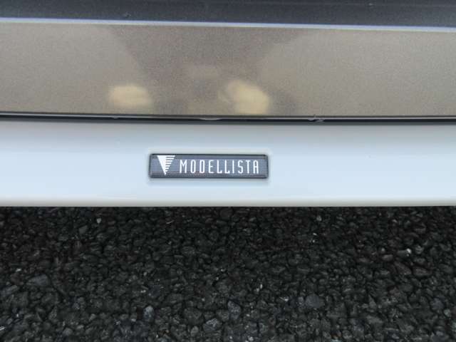 U00048299911_11_001.jpg